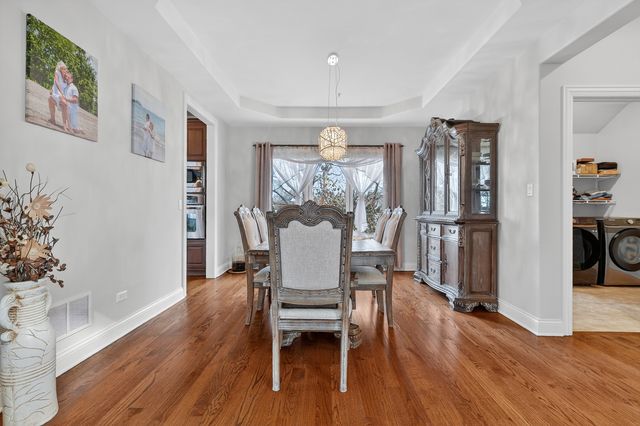 10020 S 80TH Court, Palos Hills, IL 60465