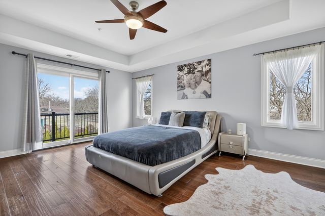 10020 S 80TH Court, Palos Hills, IL 60465