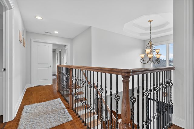 10020 S 80TH Court, Palos Hills, IL 60465