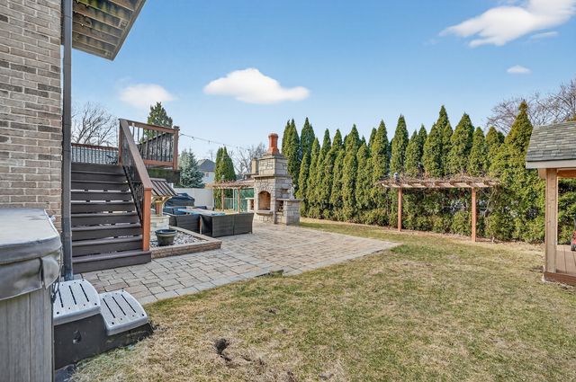 10020 S 80TH Court, Palos Hills, IL 60465