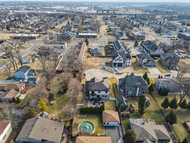 10020 S 80TH Court, Palos Hills, IL 60465