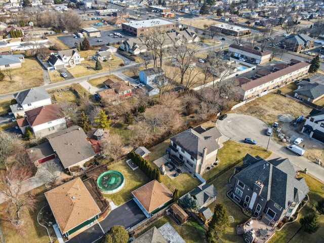 10020 S 80TH Court, Palos Hills, IL 60465