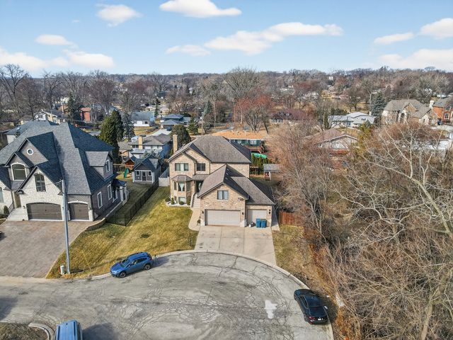 10020 S 80TH Court, Palos Hills, IL 60465