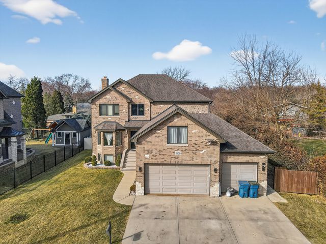 10020 S 80TH Court, Palos Hills, IL 60465