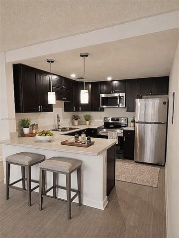 10400 SW 108th Ave A215, Miami, FL 33176