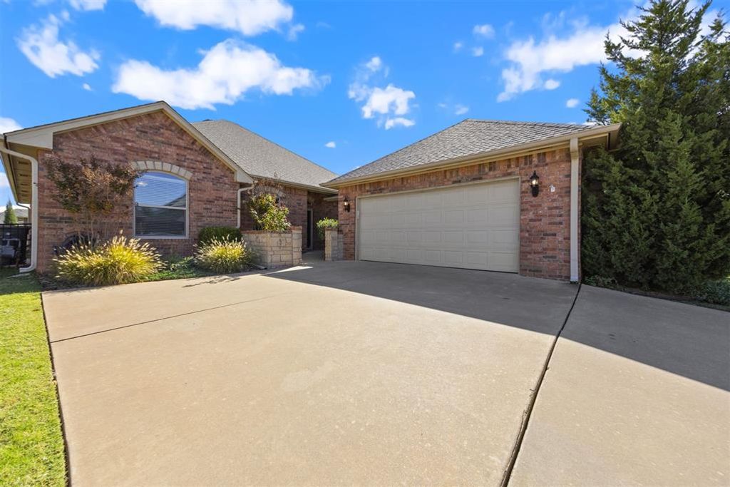 10232 Bald Cypress Drive, Oklahoma City, OK 73120