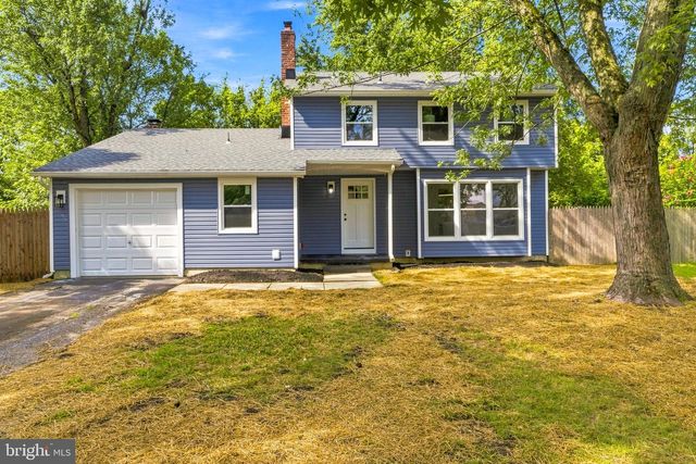81 LAMPPOST LN, Somerdale, NJ 08083