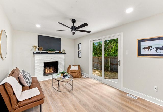81 LAMPPOST LN, Somerdale, NJ 08083