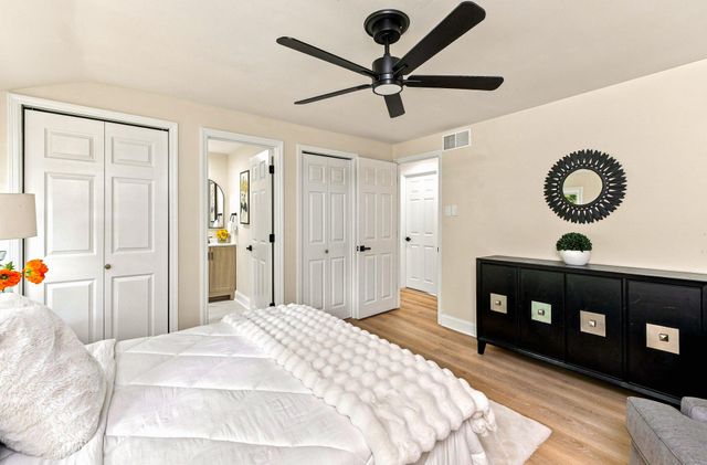 81 LAMPPOST LN, Somerdale, NJ 08083