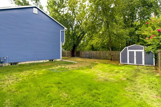 81 LAMPPOST LN, Somerdale, NJ 08083