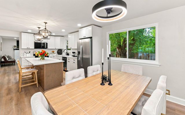 81 LAMPPOST LN, Somerdale, NJ 08083