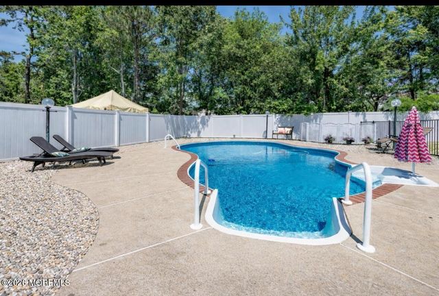 461 Bryn Mawr Drive, Brick, NJ 08723