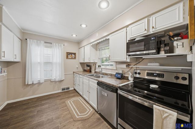 2358 S 27th Street, Lincoln, NE 68502
