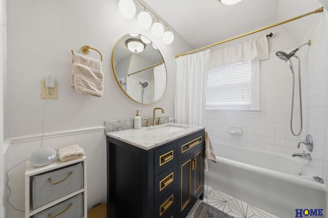 2358 S 27th Street, Lincoln, NE 68502
