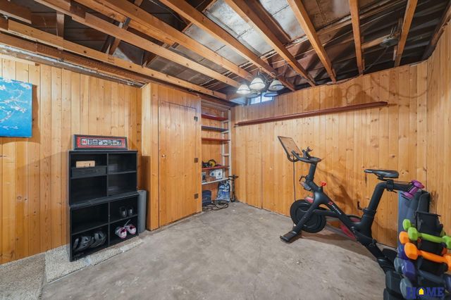 2358 S 27th Street, Lincoln, NE 68502