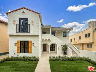 150 N Arnaz Drive C, Beverly Hills, CA 90211