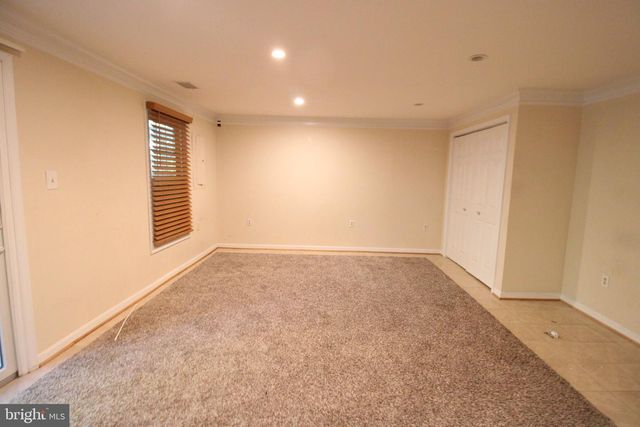 5706 HERITAGE CROSSING CT, Centreville, VA 20120