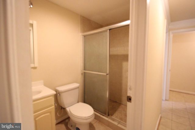 5706 HERITAGE CROSSING CT, Centreville, VA 20120