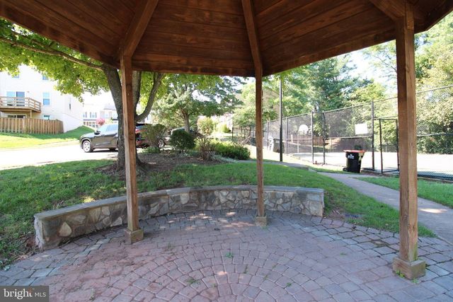 5706 HERITAGE CROSSING CT, Centreville, VA 20120
