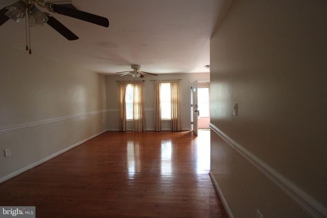 5706 HERITAGE CROSSING CT, Centreville, VA 20120
