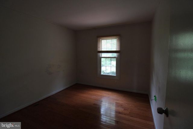 5706 HERITAGE CROSSING CT, Centreville, VA 20120