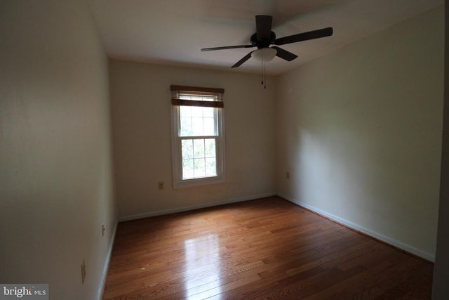 5706 HERITAGE CROSSING CT, Centreville, VA 20120