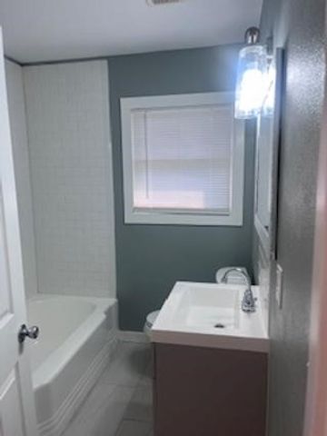 1358 Oak Park Dr, Aransas Pass, TX 78336