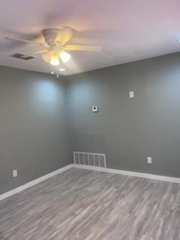 1358 Oak Park Dr, Aransas Pass, TX 78336