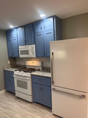 1358 Oak Park Dr, Aransas Pass, TX 78336