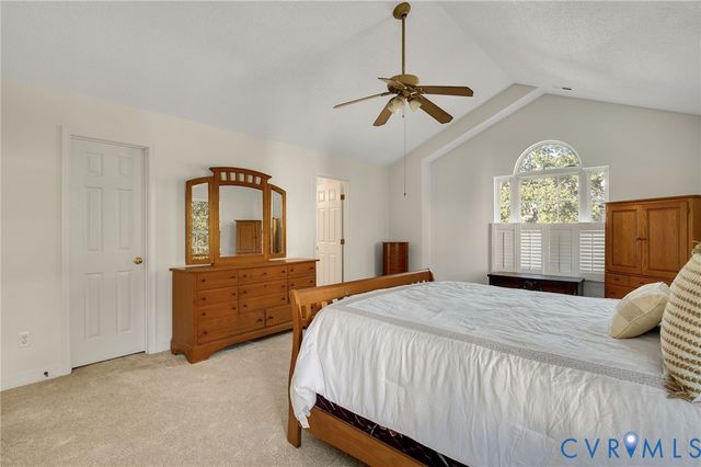 627 Hazeltine Ct, Midlothian, VA 23236