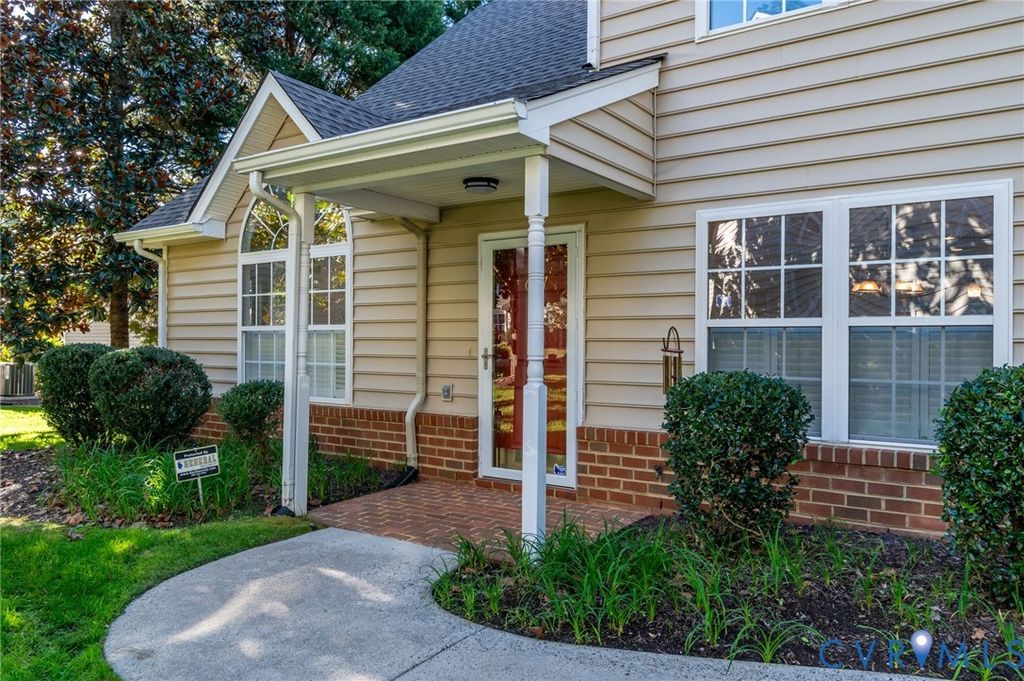 627 Hazeltine Ct, Midlothian, VA 23236