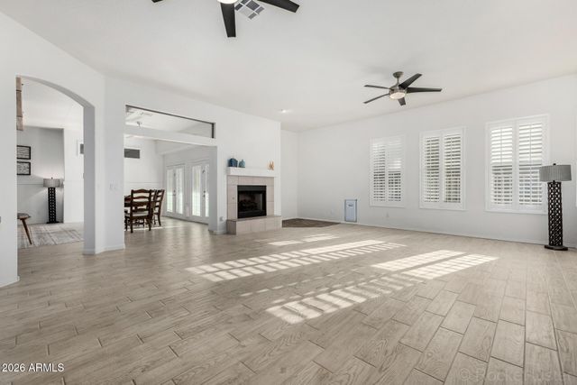 549 E SHEFFIELD Avenue, Gilbert, AZ 85296