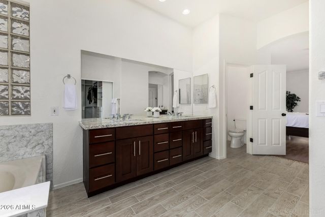 549 E SHEFFIELD Avenue, Gilbert, AZ 85296