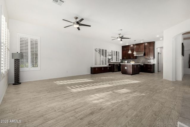 549 E SHEFFIELD Avenue, Gilbert, AZ 85296