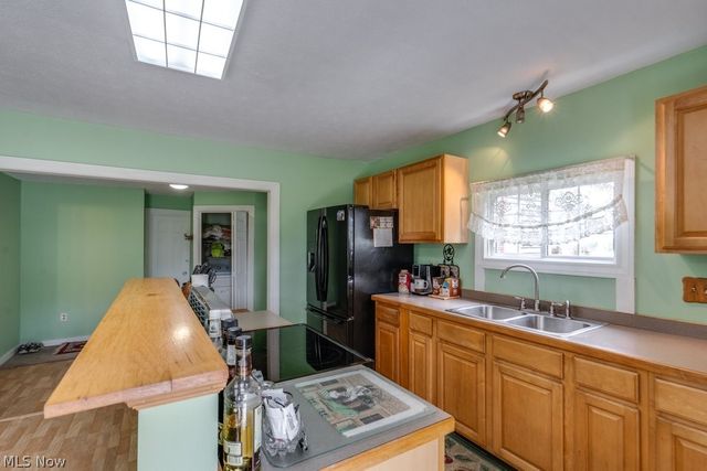 15292 Friendsville Road, Burbank, OH 44214