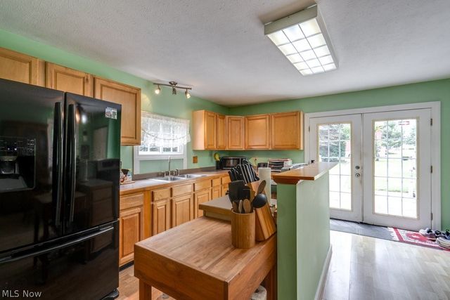 15292 Friendsville Road, Burbank, OH 44214