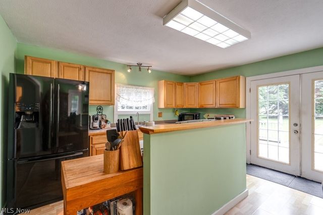 15292 Friendsville Road, Burbank, OH 44214