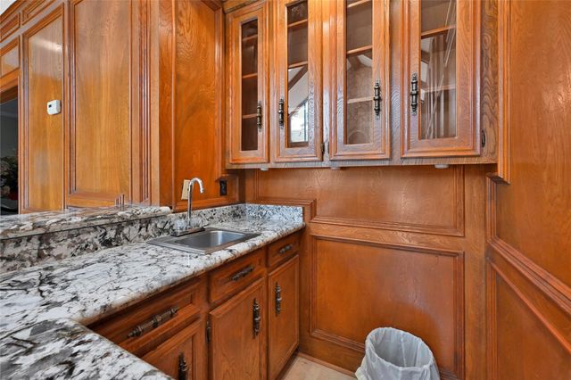 13702 Barons Bridge Drive, Houston, TX 77069