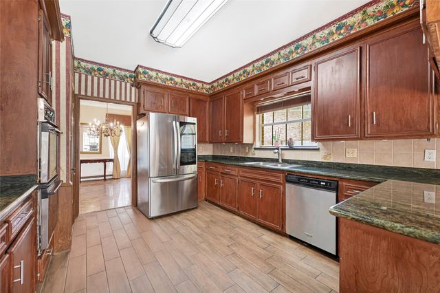 13702 Barons Bridge Drive, Houston, TX 77069