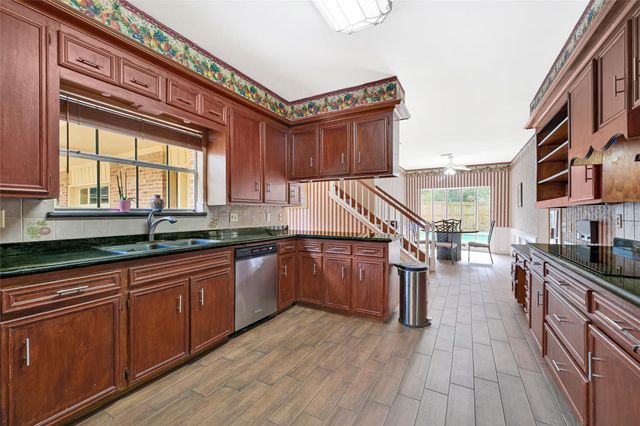 13702 Barons Bridge Drive, Houston, TX 77069