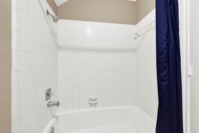 13702 Barons Bridge Drive, Houston, TX 77069