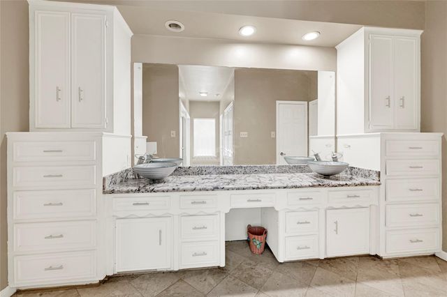 13702 Barons Bridge Drive, Houston, TX 77069