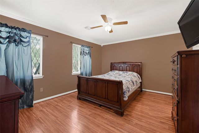 13702 Barons Bridge Drive, Houston, TX 77069