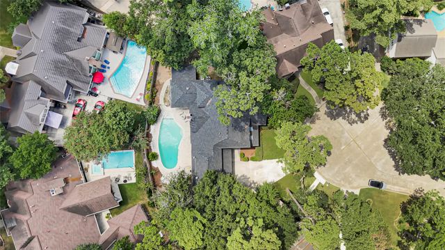 13702 Barons Bridge Drive, Houston, TX 77069