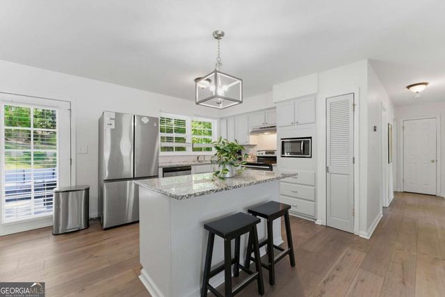 2725 Shoreland Drive SW, Atlanta, GA 30331