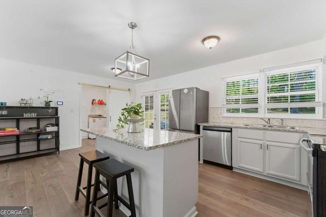 2725 Shoreland Drive SW, Atlanta, GA 30331