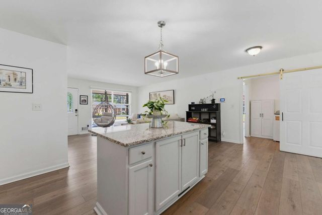 2725 Shoreland Drive SW, Atlanta, GA 30331