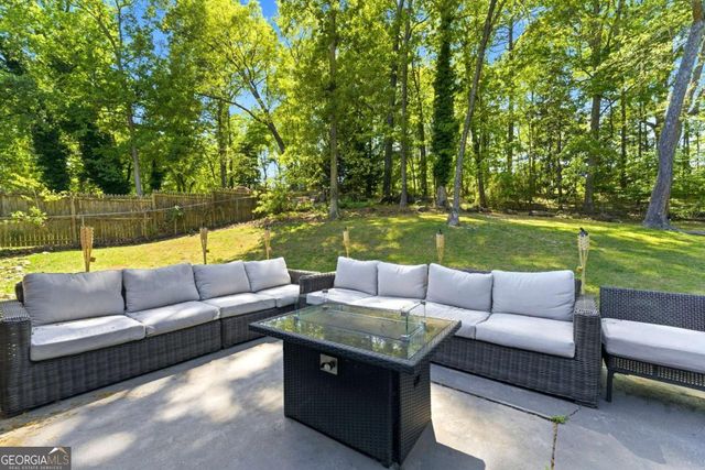 2725 Shoreland Drive SW, Atlanta, GA 30331