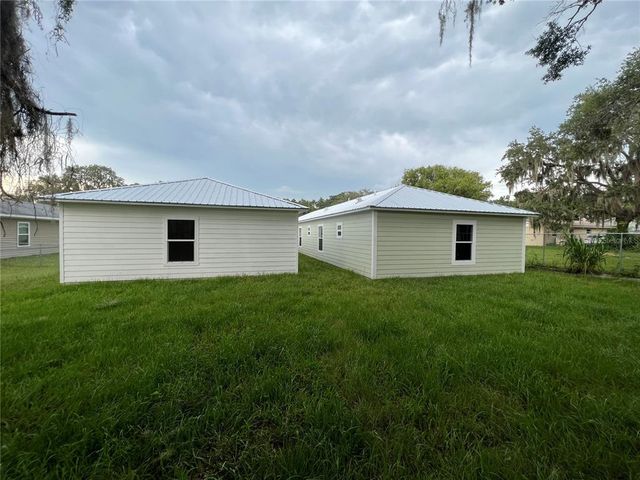 1012 E HAZZARD AVENUE, Eustis, FL 32726