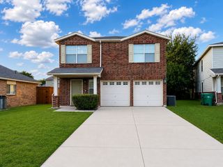 305 Daisy Lane, Wilmer, TX 75172